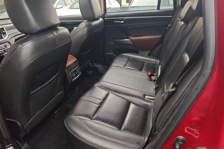 Used GAC Trumpchi GS7 2017 320T Two-Wheel-Drive Luxury Model
