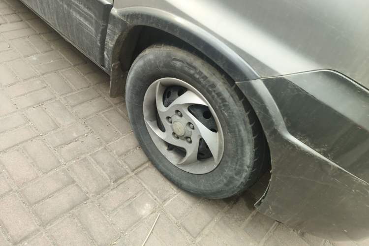 Used JAC Group Refine 2011 2.4L Government Procurement Version Manual Luxury Trim