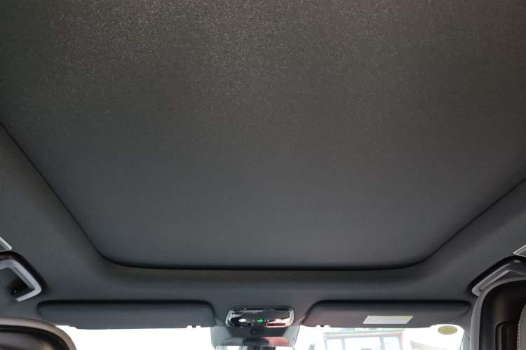 Used Lynk & Co 08 EM-P 2025 220 km All-Wheel-Drive Performance Halo Headliner