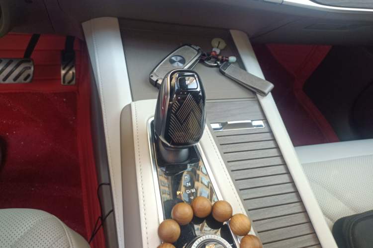 Used Roewe RX9 2023 2.0T Four-Wheel Drive Luxury Edition
