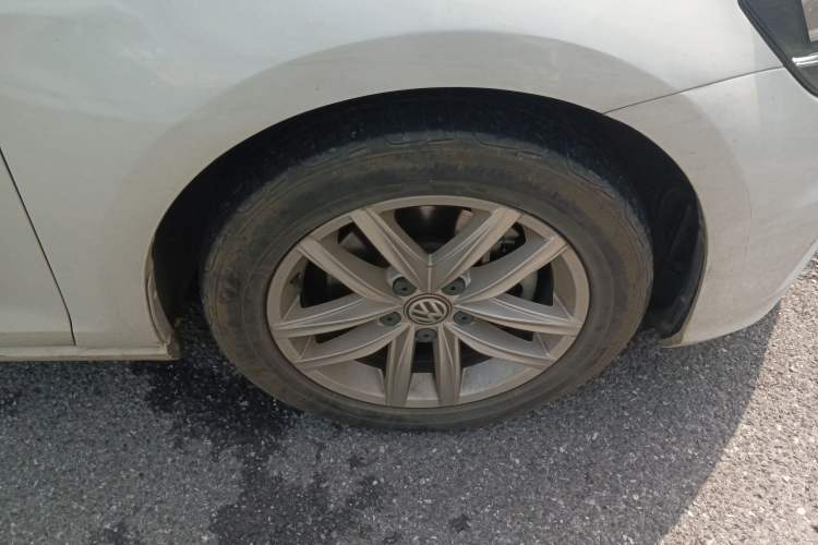 Used Volkswagen Golf 2019 280TSI DSG Comfort Version China VI Standard Right Front Wheel Hub