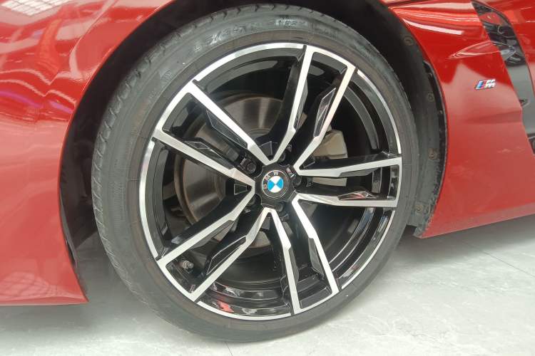 Used BMW Z4 2019 sDrive 25i M Sport Package Left Front Wheel Hub