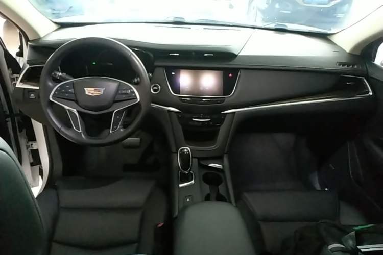 Used Cadillac XT5 2016 25T Luxury Model
