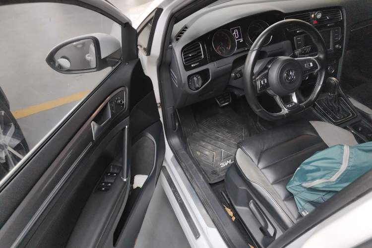 Used Volkswagen Golf 2016 1.4TSI Automatic R-Line
