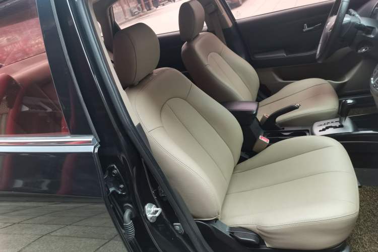 Used Hyundai Celesta 2015 1.6L Automatic Luxury Model
