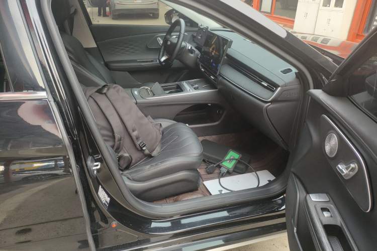 Used Fengyun A8L 2025 1.5 TGDI 145 km Comfort Version Right Front Seat