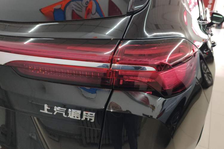 Used Buick Envision 2025 Encore Plus 28T All-Wheel-Drive Platinum Edition