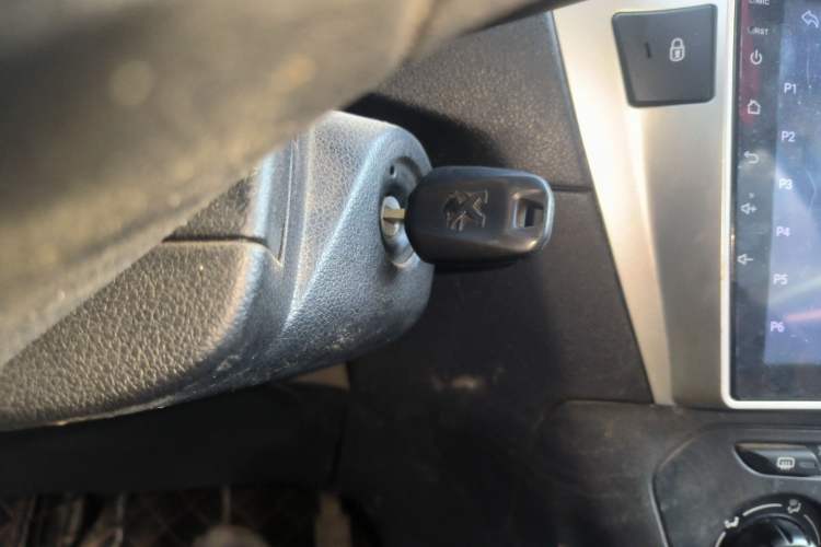 Used Peugeot 301 2016 1.6L Manual Comfort Edition
