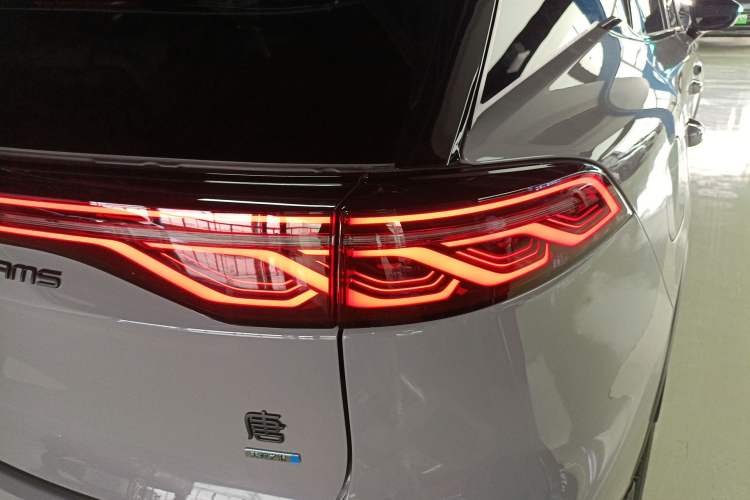 Used BYD Tang New Energy 2025 Intelligent Driving Version DM-i 115KM Prestige Edition Exterior 3