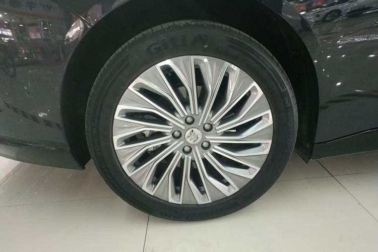 Used Buick L7 2025 Model Aivia
