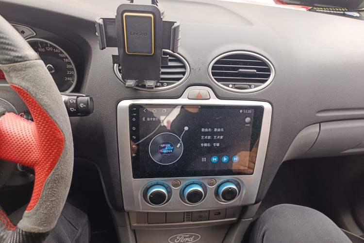 Used Ford Focus 2013 Hatchback Classic 1.8L Manual Base Model Audio And AC Panel