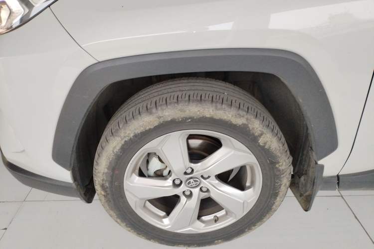 Used Toyota RAV4 2021 2.0L CVT Two-Wheel Drive Fashion Edition
