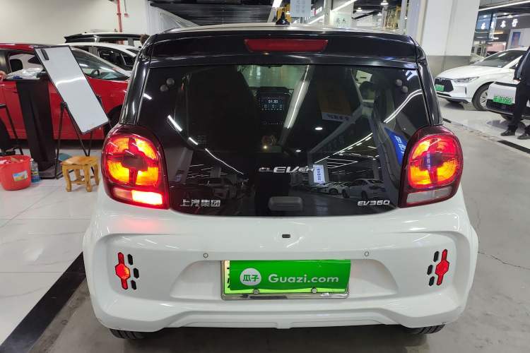 Used Roewe Clever 2021 302 km New Four-Seater Super-Efficient Version Rear