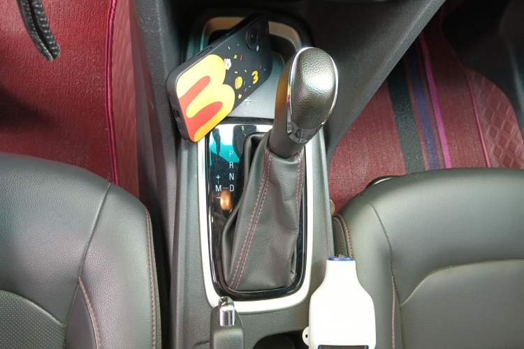Used Chevrolet Monza 2020 Light Hybrid RS 330T Automatic Comfort Edition Gear Lever