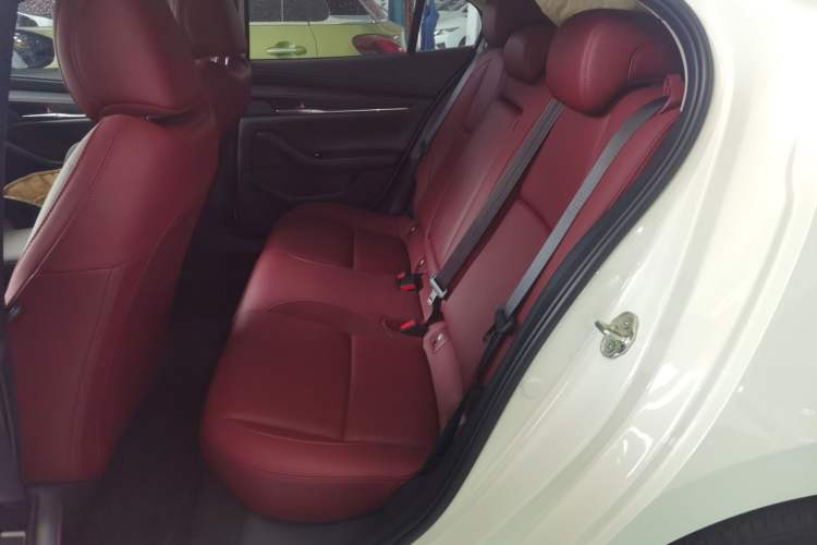 Used Mazda Mazda 3 Axela 2022 2.0L Automatic ZhiZun Obsidian Edition
