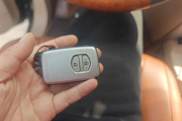 Used Toyota Land Cruiser  Vehicle Key