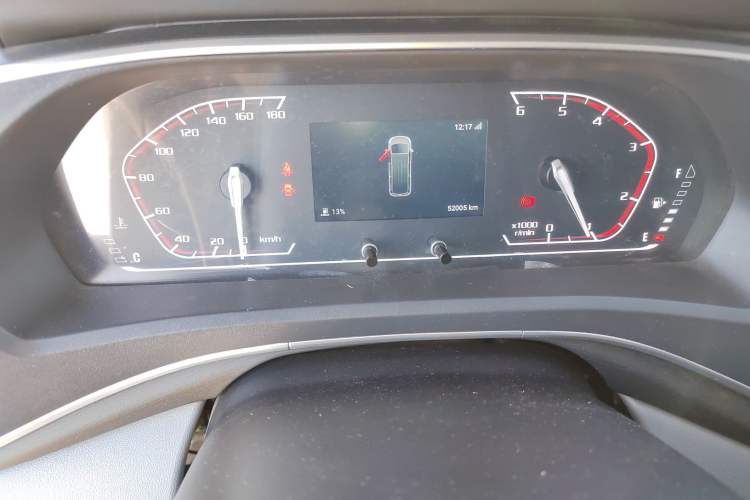 Used SAIC MAXUS Xintu V80 2025 PRO Aoyuntong 2.0T Manual Long Wheelbase Mid-Height 6/7/8/9-Seater
