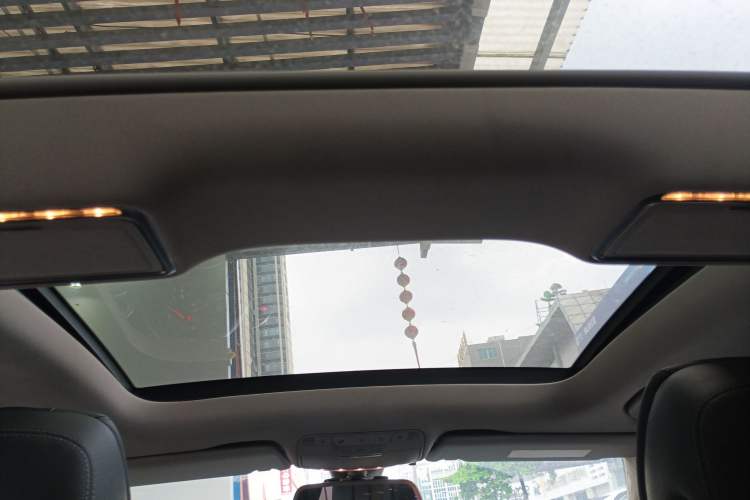 Used Mercedes-Benz C-Class 2017 Facelift C 200 L Sport Edition Headliner