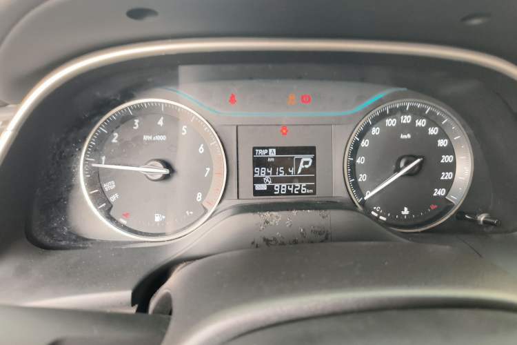 Used Buick GT 2017 15N Automatic Entry-Level Trim Odometer Close Up