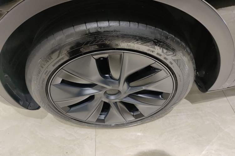 Used Tesla Model Y 2023 Rear-Wheel-Drive Version