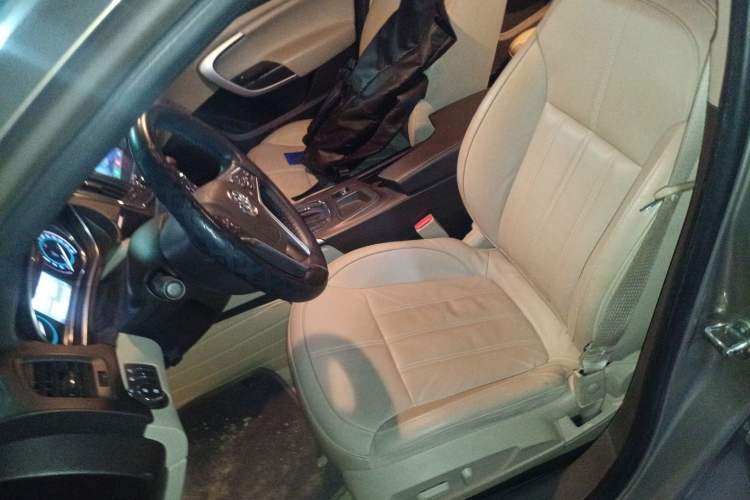 Used Buick Regal 2015 2.0L Elite Fashion Edition