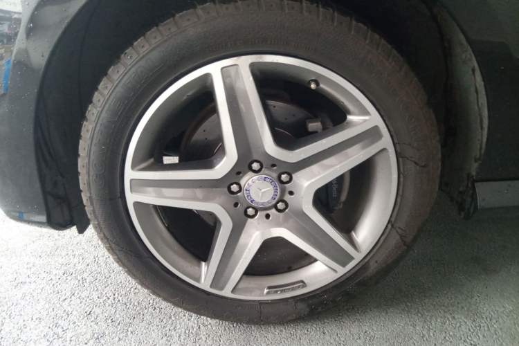 Used Mercedes-Benz GLE 2016 GLE 400 4MATIC Left Front Wheel Hub