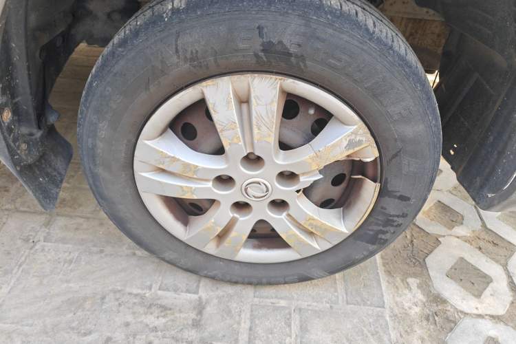 Used FORTHING Lingzhi 2014 V3 1.5L 7-Seater Luxury Model
