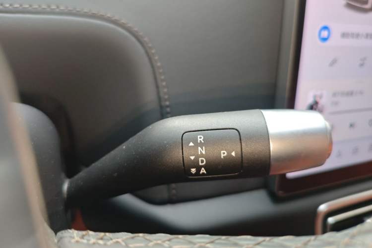 Used Li Auto L8 2023 Pro Model
