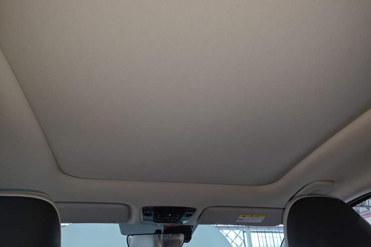 Used Kia Sportage (Chinese Domestic Model) 2023 1.5T Two-Wheel Drive Prestige Edition Headliner