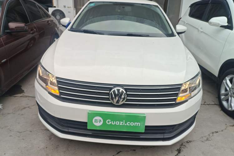 Used Volkswagen Lavida 2015 1.6L Automatic Fashion Edition
