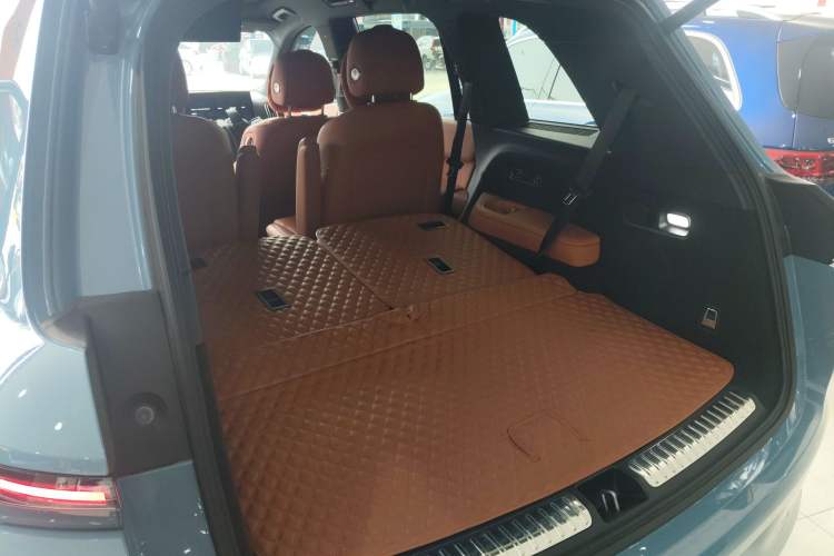 Used Li Auto L8 2023 Max model