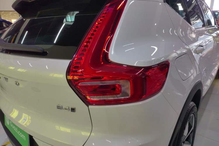 Used Volvo XC40 2024 B4 4x4 Smart Luxury Edition
