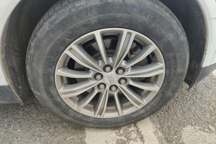 Used Cadillac XT5 2018 25T Luxury Model
