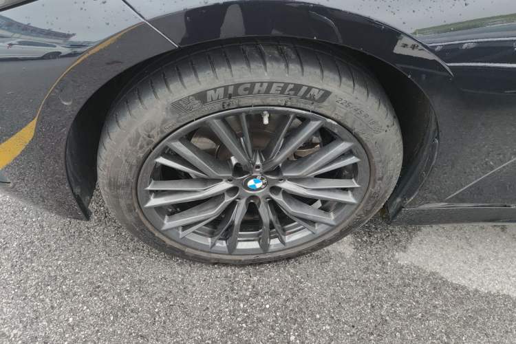 Used BMW 3 Series 2023 325Li M Sport Night Edition Package Left Front Wheel Hub