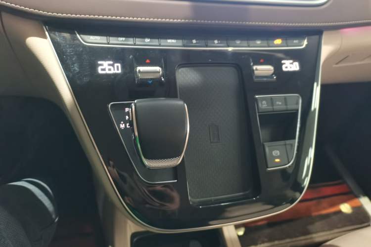 Used Bestune M9 2023 2.0T Ultimate Edition
