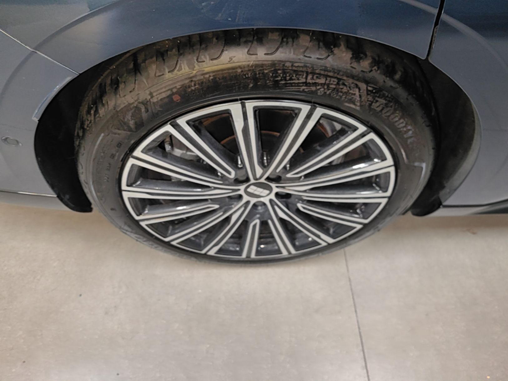 Geely Galaxy 8 2025 130km EM-P Starship Edition — снимка 11