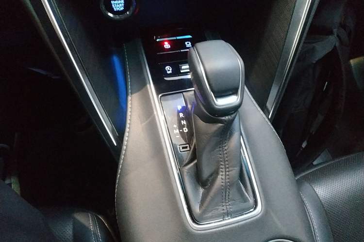 Used Toyota Harrier 2022 2.0L CVT Two-Wheel Drive Deluxe Edition