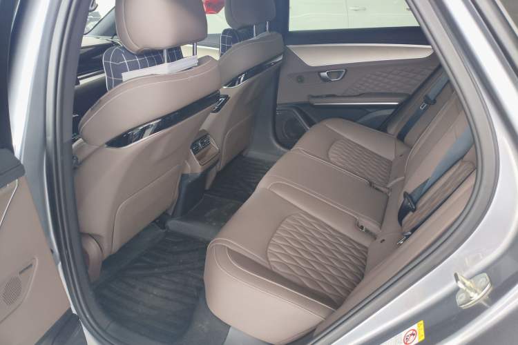 Used BYD Han 2023 EV Champion Edition 605KM Front-Drive Premium Model Left Rear Seat