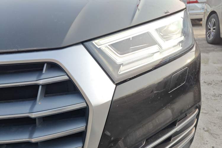 Used Audi Q5L 2020 Updated 40 TFSI Prestige Fashion Edition
