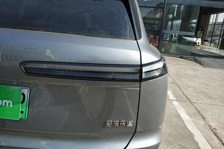 Used ONVO Luxeed L90 2025 Model—Ultra Six-Seater Version
