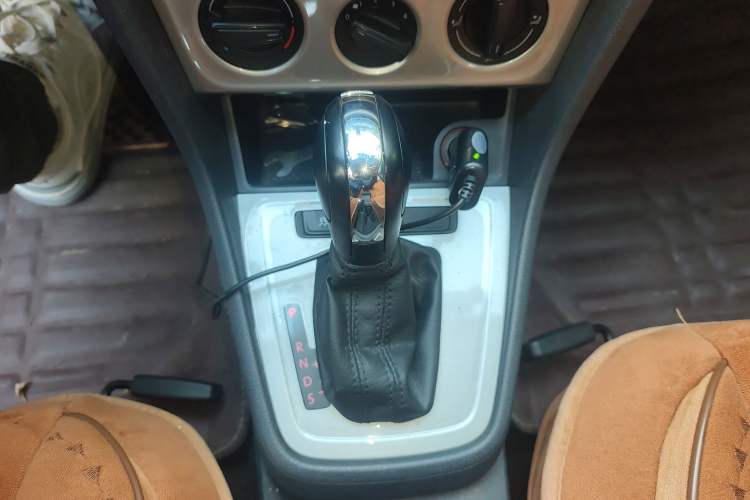 Used Volkswagen Lavida 2013 Revised Classic 1.6L Automatic Fashion Edition