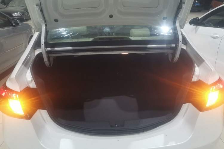 Used Changan Alsvin V5 2012 1.5L Manual Sport Version China IV Standard