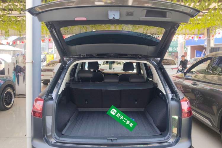 Used Volkswagen Tayron 2020 330TSI Two-Wheel Drive Luxury Smart Connectivity Version