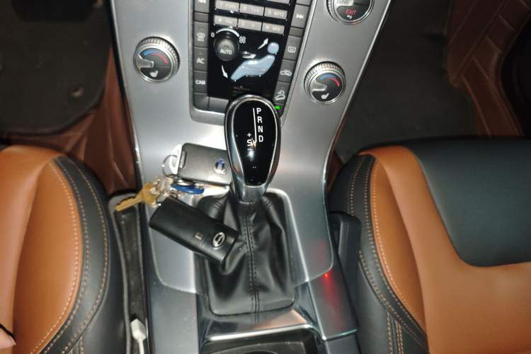 Used Volvo V60 2017 Cross Country T5 AWD China V Standard