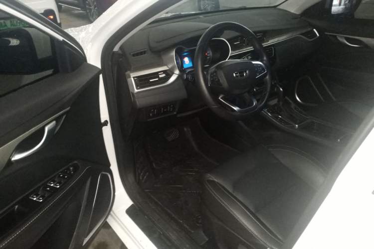 Used Geely Auto Emgrand 2019 Leading Edition 1.5L CVT Luxury Model China VI Standard
