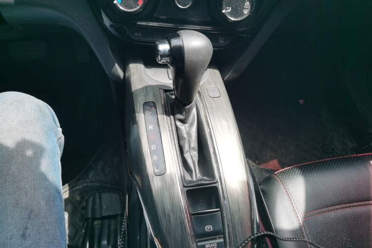 Used Honda XR-V 2015 1.8L EXi CVT Comfort Version Gear Lever