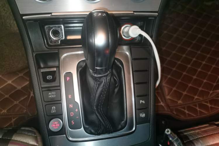 Used Volkswagen FAW-Volkswagen CC 2016 1.8TSI Luxury Model Gear Lever