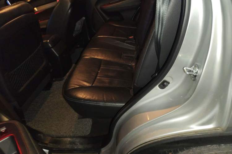 Used Kia Sorento 2009 2.4L Luxury Edition Left Rear Seat