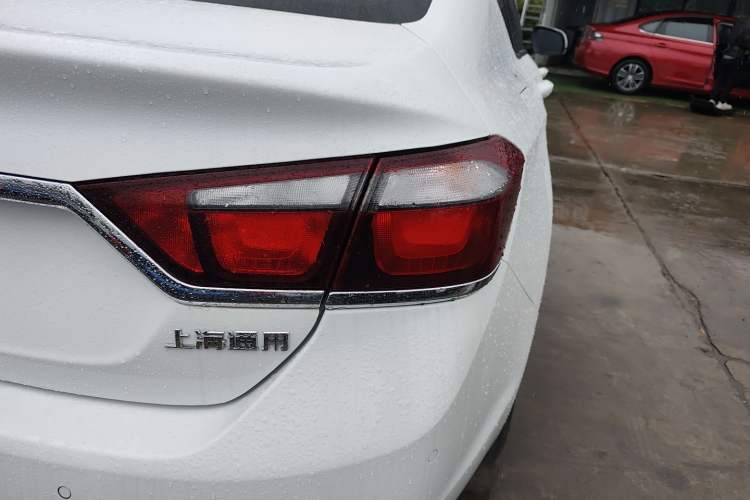 Used Chevrolet Cruze 2015 1.5L Automatic Luxury Edition Exterior 3