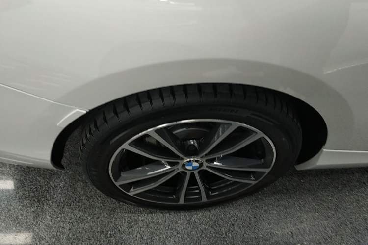 Used BMW 2 Series (Import) 2018 220i Convertible Coupe Sports Design Package
